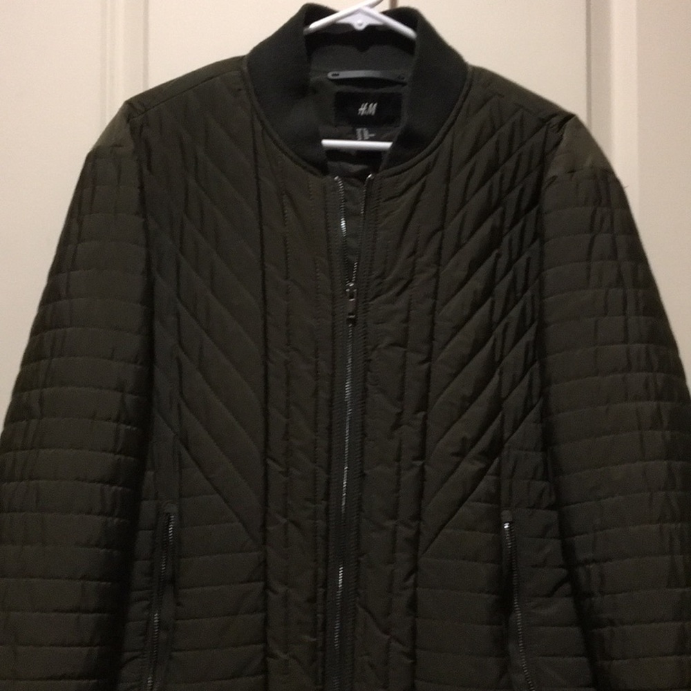 H&M mens ZipUp Quilted puffer Bomber Jacket zipper pockets Olive Green size 44R